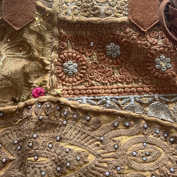 Muchelle suede leather and embroidery hobo bag - Picture 3 of 11